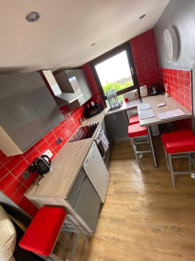 2 Bedroom Apartment In Saltcoats Town Beside The Seaside Экстерьер фото
