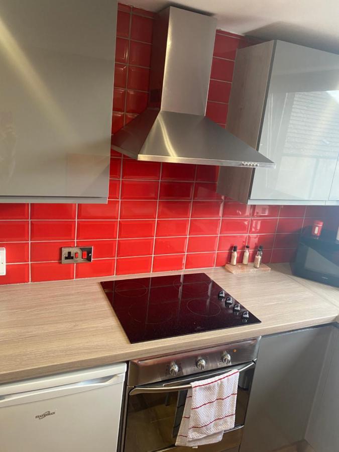 2 Bedroom Apartment In Saltcoats Town Beside The Seaside Экстерьер фото