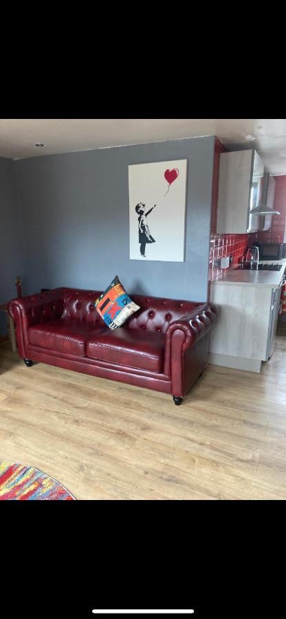 2 Bedroom Apartment In Saltcoats Town Beside The Seaside Экстерьер фото