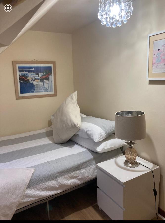 2 Bedroom Apartment In Saltcoats Town Beside The Seaside Экстерьер фото
